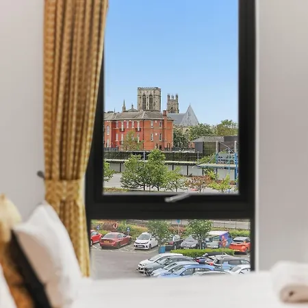Minster View - Free Parking & Gym - Sleeps 6 Apartman York