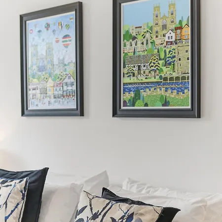 Minster View - Free Parking & Gym - Sleeps 6